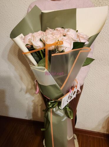 Բաց վարդագույն վարդերի Առաքում Հայաստանում, օնլայն պատվեր Հայաստանում